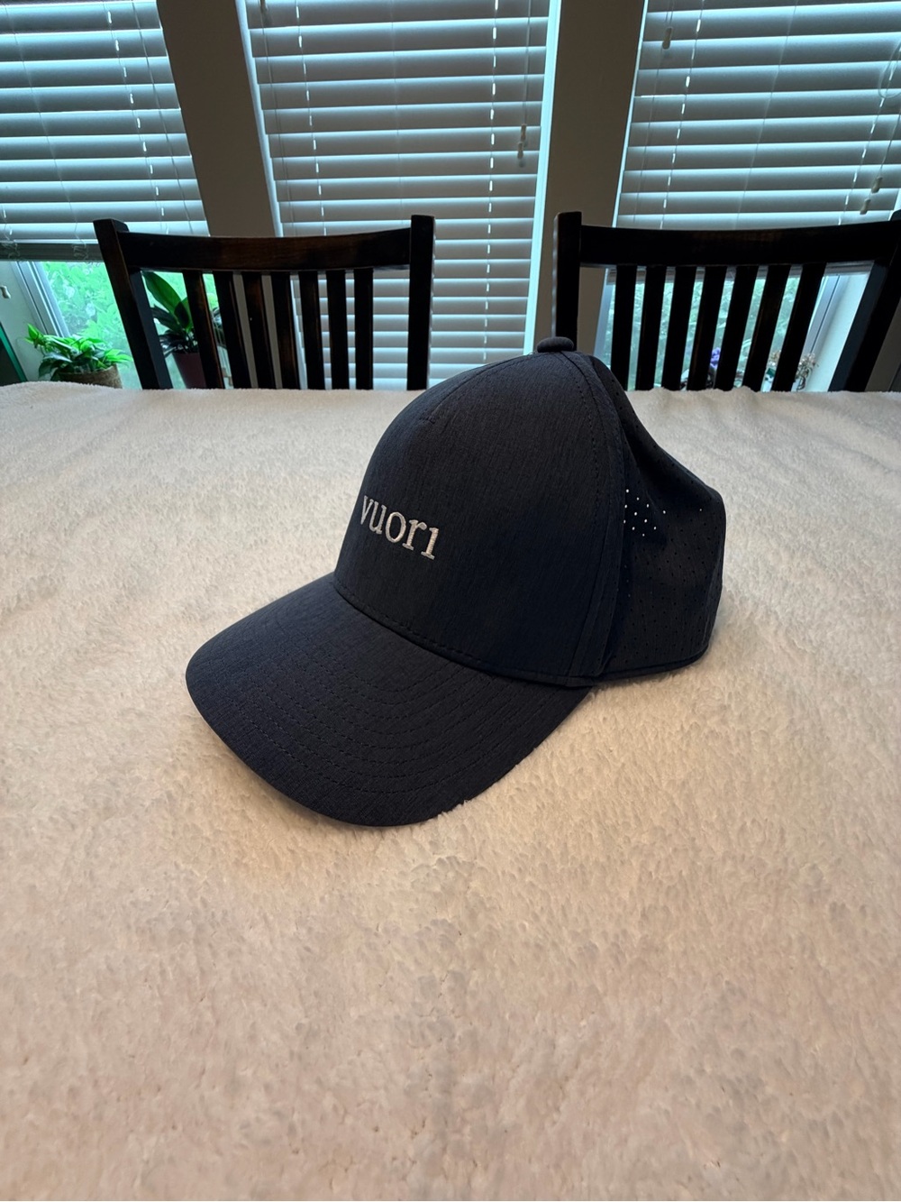 Vuori Men's Navy Performance Baseball Cap NWOT